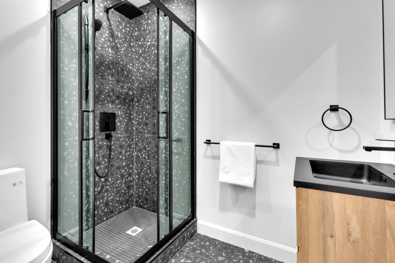Deluxe Suites Downtown Montreal Ngoại thất bức ảnh
